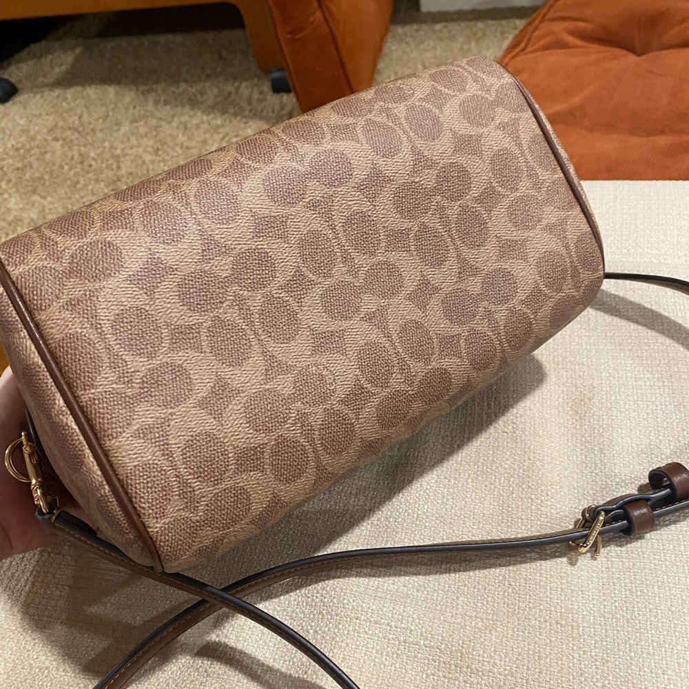 Coach Rowan - image 3